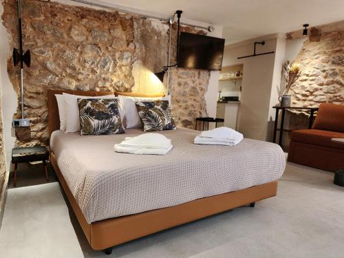 Emerald House Rooftop & Stylish Apartments In Central Athens - image 8