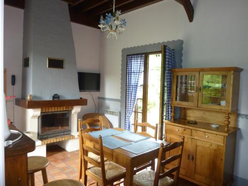 المرافق, Les Granges Du Bout De La Ville in مونفيل