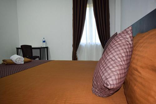 Deluxe Family Room image 7