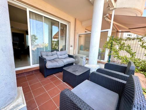 Charmant studio, piscine, vue mer proche Monaco in Cap-d'Ail