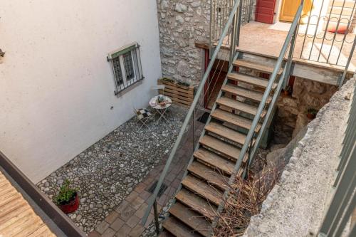 Olivi e Ricordi, Madruzzo Ospitar in Lasino
