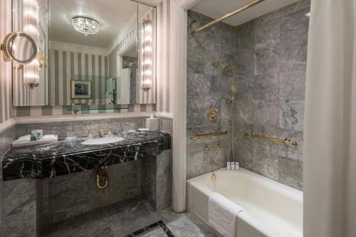 Superior King Room - Butler Service image 3