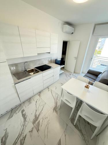 WHITE APARTMENTS - Solo per famiglie- WALTERIGATO APARTMENTS