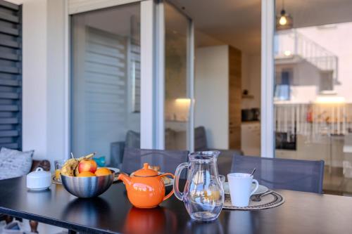 One-Bedroom Apartment image 1