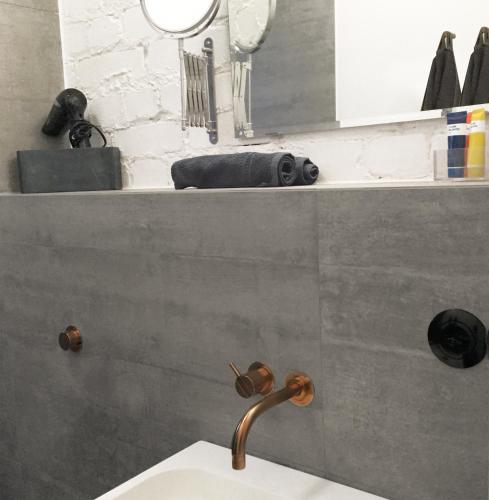 Square Rooms - image 6