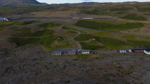 Hlíd Cottages - image 10