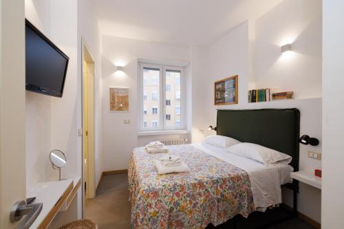 One-Bedroom Apartment image 10