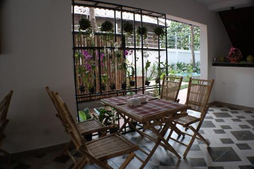 Restaurant, Mowin Boutique Hotel & Residence in Mean Chey