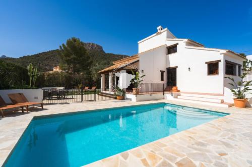 Villa with Private Pool room in Villa Solmar