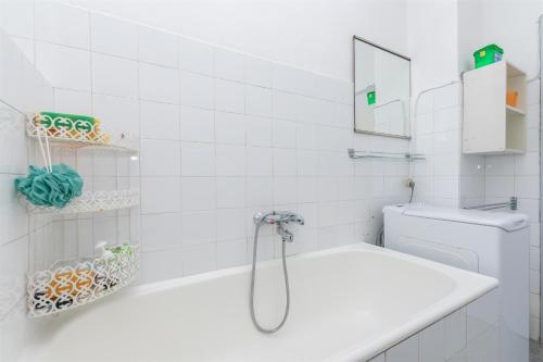 Three-Bedroom Apartment image 5