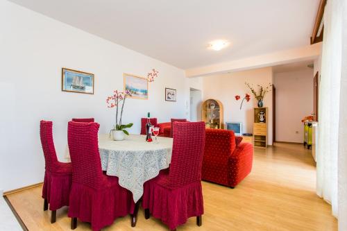 Apartments Lavanda 2 - image 4