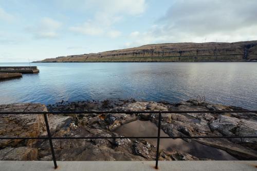 אטרקציות קרובות, Fiskahúsið - Waterfront Cabin - Stunning Views (Fiskahusið - Waterfront Cabin - Stunning Views) in Hoyvík