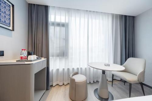Superior Double Room image 2
