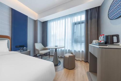 Superior Double Room image 3