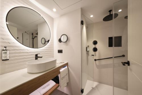 Catalonia Park Putxet - image 2