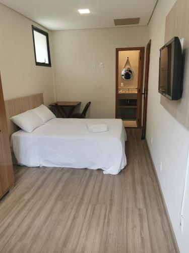 1 double bed, 1 twin bed