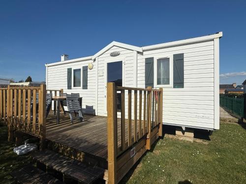 Camping Le clos Savoye in Biville-sur-Mer