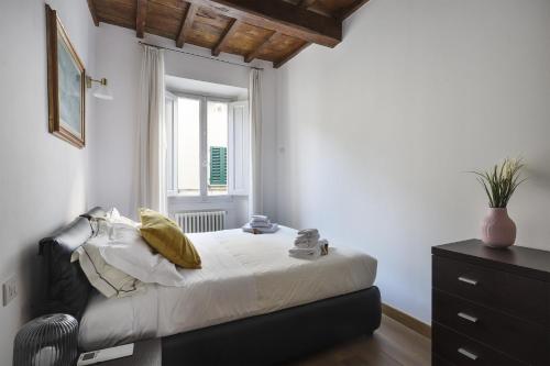 Family Apartment in Oltrarno Florence - image 9