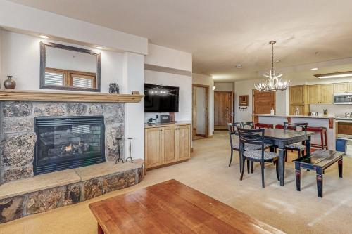 Torian Creekside III - image 9