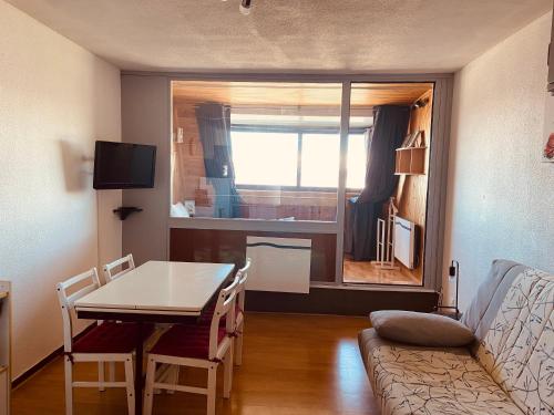 Appartement face aux montagnes - Belle étoile (Appartement face aux montagnes - Belle etoile) in Eyne ciems