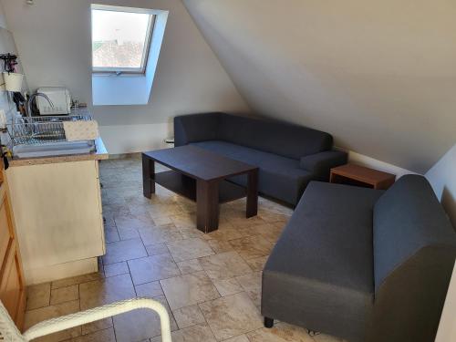 Vilka Relax – Podhajska, CA