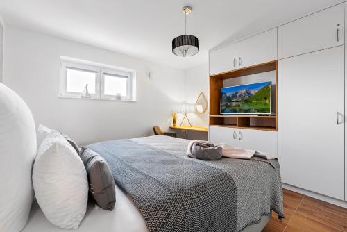 Brise- direkt am Wasser, Hafenblick, Fahrstuhl, Sauna, ueberdachter Balkon