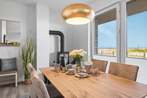 BeachTerraceThree- EG, barrierearm, Meerblick, Terrasse, Kamin, Sauna in אולפניטז