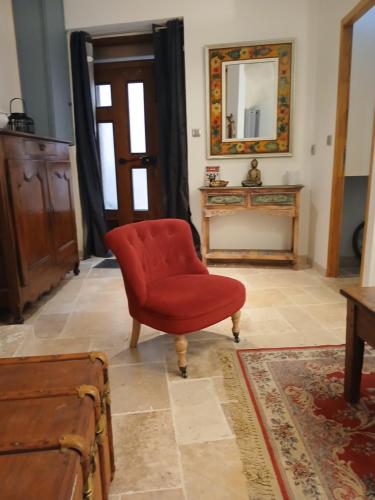 Maison de village, Vias