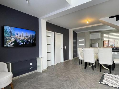 Luxury Villa with Jacuzzi 4 Bedroom 4 Bath