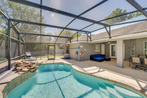 Inviting Kissimmee Home with Lanai and Private Pool! in Kissimmee, USA