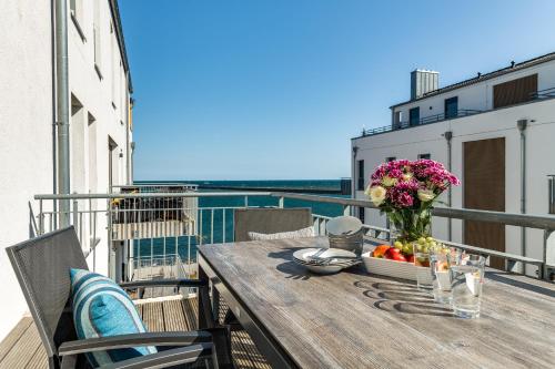 balkon/terras, Ocean Place- 3 OG, Balkon, Blick ins Gruene, Kamin in Olpenitz