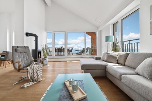 Ocean King- Penthouse, Ostseeblick, Balkon, Kamin in Oлпеніц