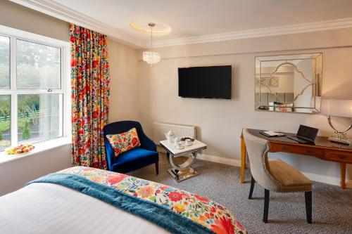 Deluxe Double and Single Room image 3