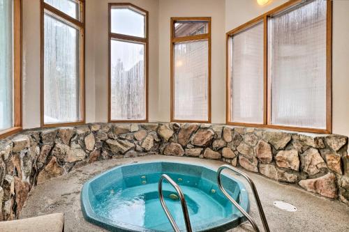 Bright Breck Condo - Walk to Shuttle and Main Street in Breckenridge, USA