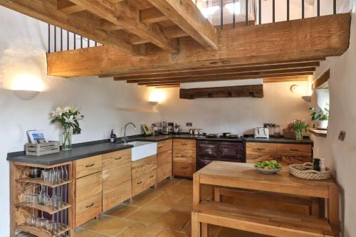 NEW Luxury Devon Barn Conversion in Georgeham