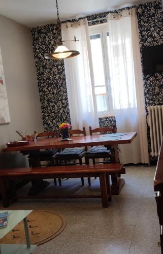 COUNTRY Cottage in Saint Georges-Lagricol ciems