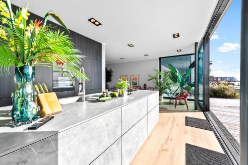 Konyha, Spimoev - Neues Designapartment mit Panoramablick auf Ostsee und Strand in Olpenitz