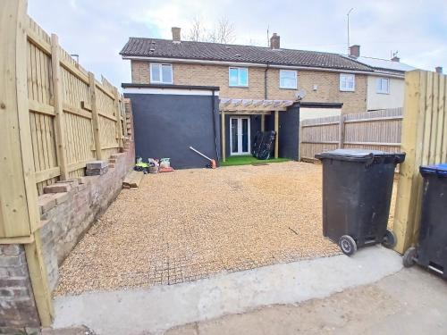 Newly Refurbed, Driveway, 4-BR House, Ensuite, Northampton (foto 9)