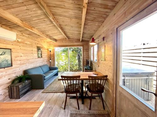 New Charming Scandinavian eco house with garden and jacuzzi in Boerhaavewijk