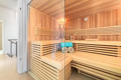 Sauna, Luxus Beachvilla The View Plus in Olpenitz