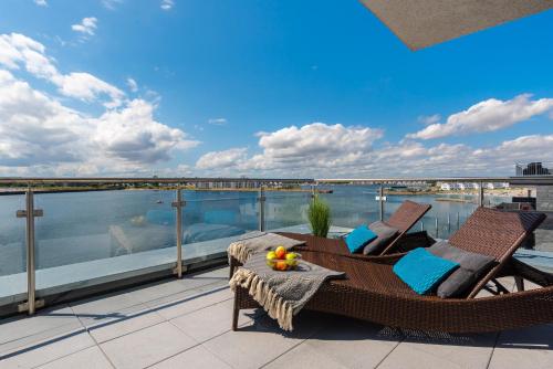 Balcony/terrace, Sky 65 Plus - Penthouse mit Meerblick fur 6 Personen in Olpenitz