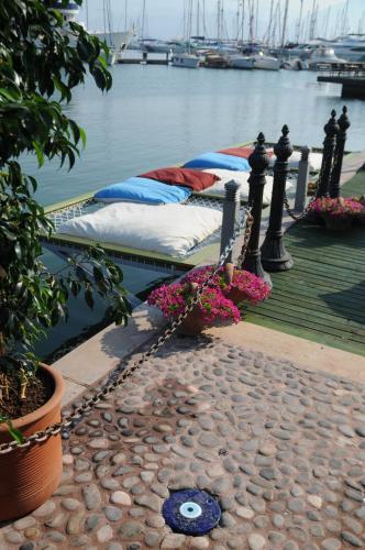 Ece Saray Marina Resort - image 4
