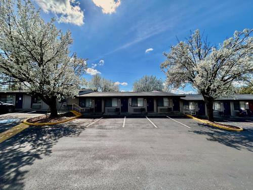 外部景觀, Sunwestern Suites in 巴爾哈柏 (GA)