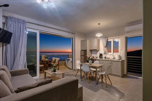 Akrotiri Panorama- luxury rental apartments with sea view - Frangokastelo beach