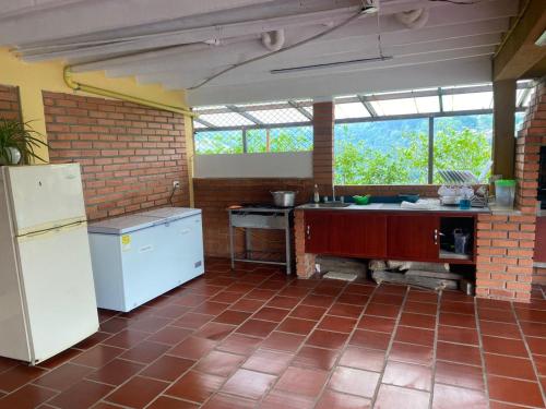 Kitchen, Hermosa Parcela Acapulco in Loma Mesa De Ruitoque