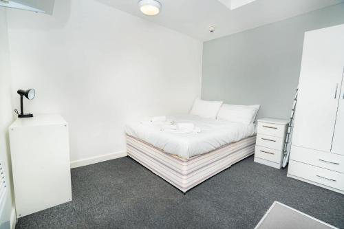Compact & Cosy Central Coventry Budget Studio, Ковентри (фото 5)