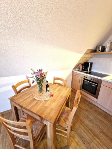 Haus Strandstr Leuchtturm 03 in Norddeich