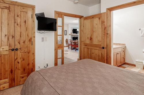 Torian Plum Creekside 412