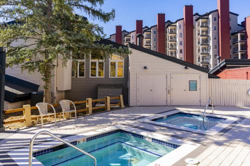 Torian Plum Creekside 412