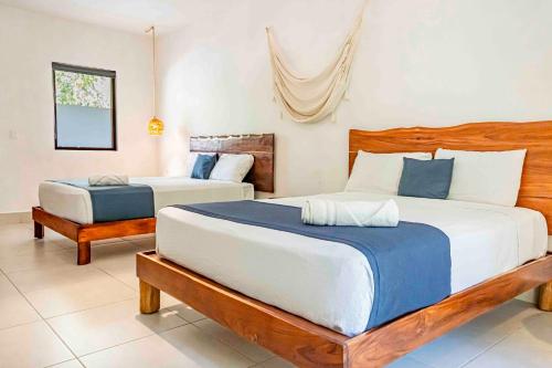 Deluxe Double Room with Two Double Beds image 7